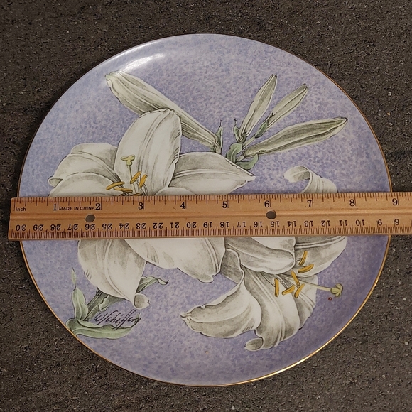 Quebec Madonna Lily Sunrise Bone China Collector Plate Provincial Flower - Picture 2 of 6